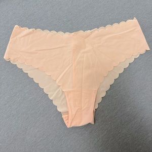 Victoria’s Secret Seamless Scallop Trim Peach Panty Underwear